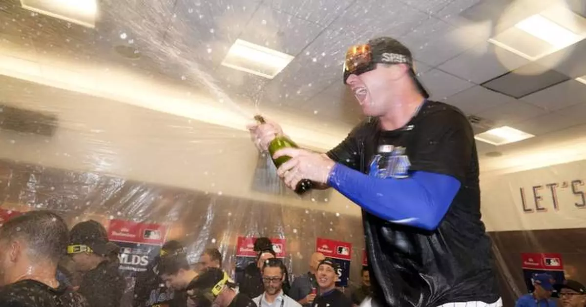 Pending free agent Pete Alonso extending his Mets tenure with every postseason homer