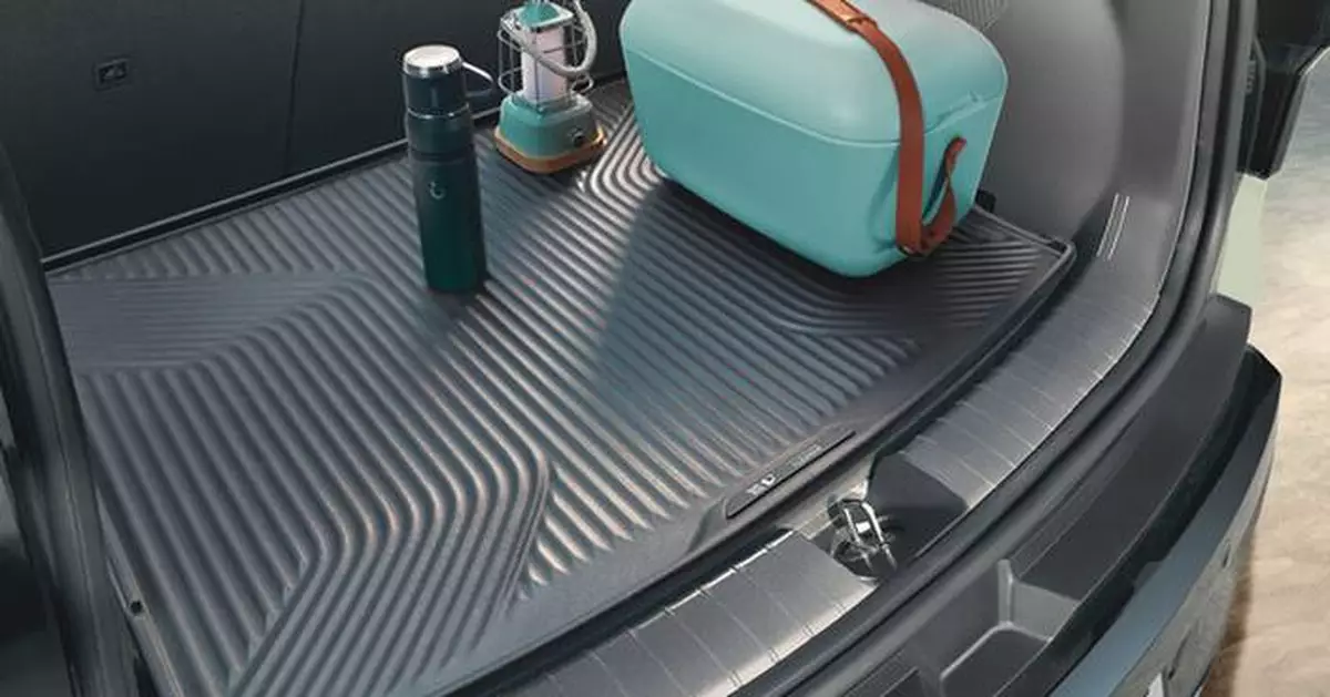 Kia introduces world's first car accessory made using recycled plastic from the Great Pacific Garbage Patch