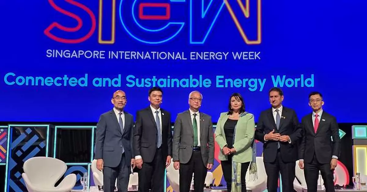 Hong Kong's Environment Secretary Attends Singapore International Energy Week to Discuss Sustainable Energy Collaboration