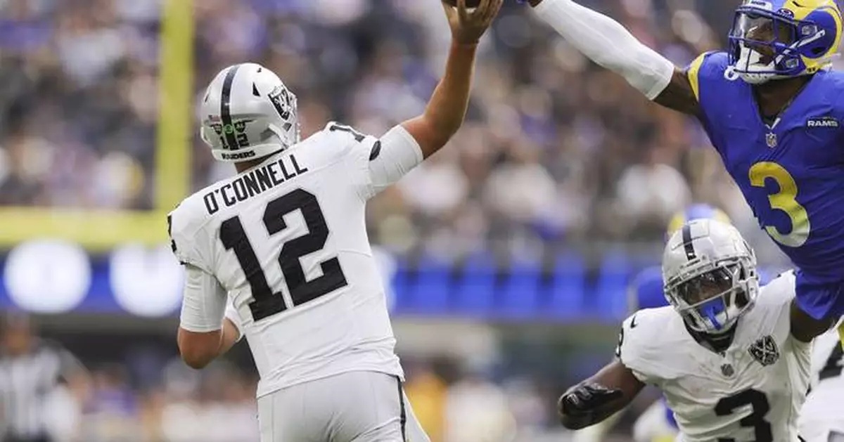 Raiders QB Aidan O'Connell's start vs Rams ends with thumb injury in 1st quarter