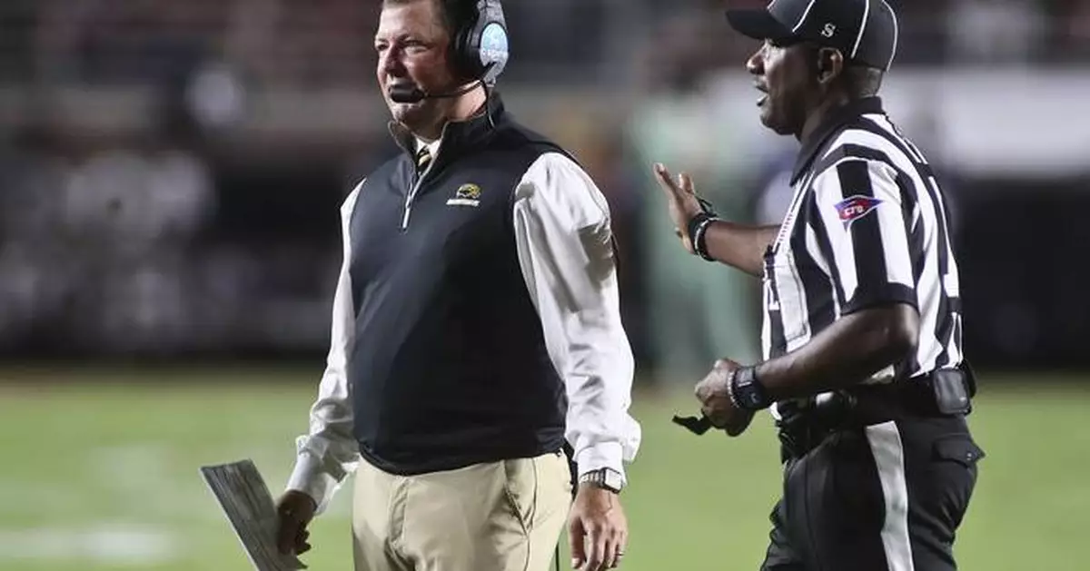 Southern Miss fires Will Hall after 1-6 start in his 4th season; Reed Stringer named interim coach