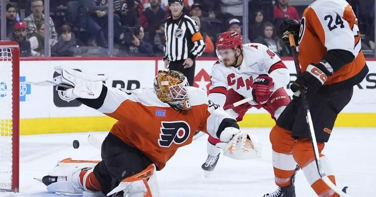 Hurricanes use 3-goal outburst at start of the third period to defeat Flyers 4-1