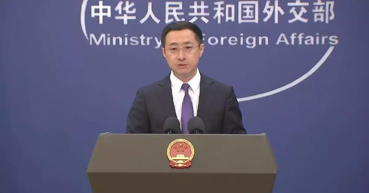 China willing to play constructive role in political settlement of Ukraine crisis: spokesman