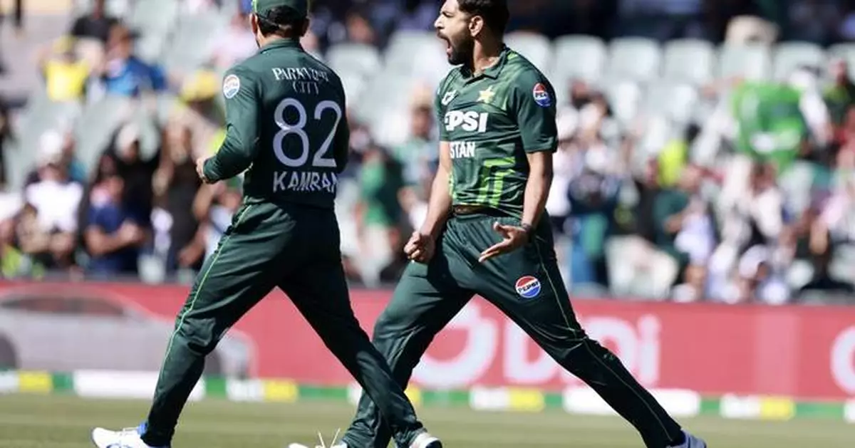 Pakistan beats Australia by 8 wickets to clinch 3-game ODI series