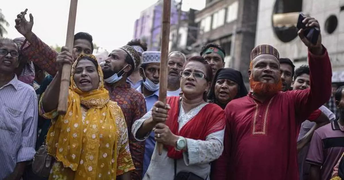 Rivals of ousted Bangladesh leader Sheikh Hasina foil her party's attempt to hold a rally