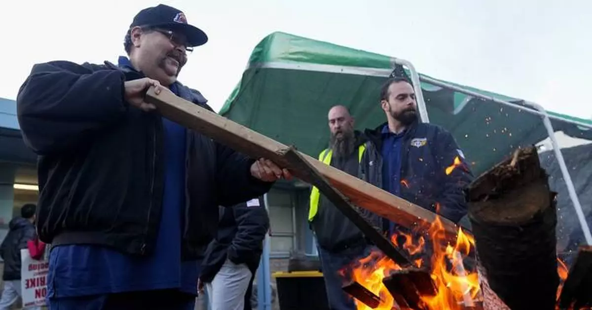 Boeing factory strike ends as factory workers vote to accept contract