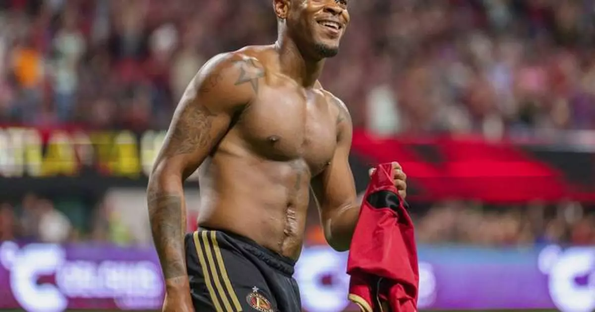 Silva scores in stoppage time, Atlanta rallies to beat Messi's Miami 2