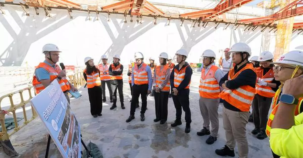 Legislative Council Visits Kwu Tung Station Construction Site to Review Progress on East Rail Line Project