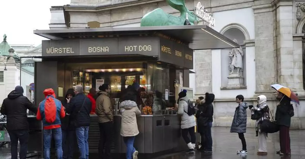 The Vienna sausage stand is more than just a snack stall. Now it has a UNESCO heritage recognition