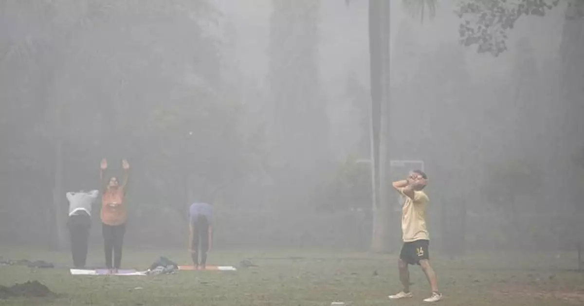 India's capital chokes as air pollution levels hit 50 times the safe limit