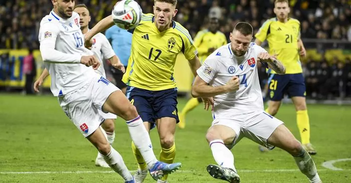 Gyokeres leads Sweden to Nations League win and the Dutch reach the knockout rounds