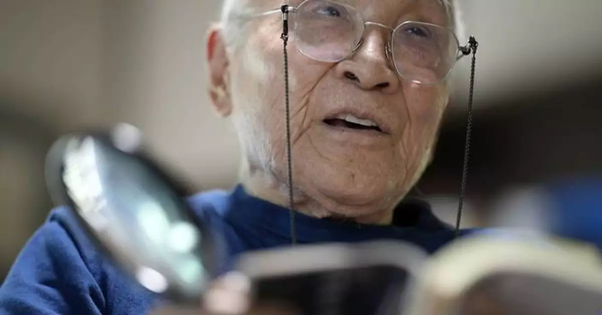 Japanese poet Shuntaro Tanikawa, master of modern free verse, dies at 92