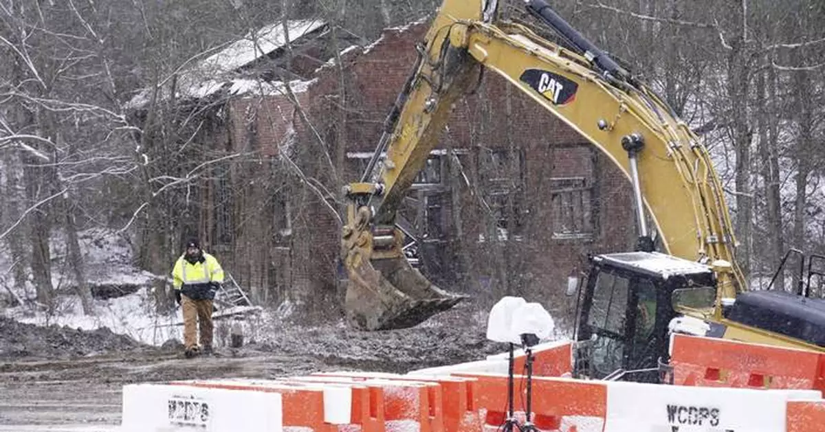 Crews recover the body of a woman from a Pennsylvania sinkhole after a 4-day search