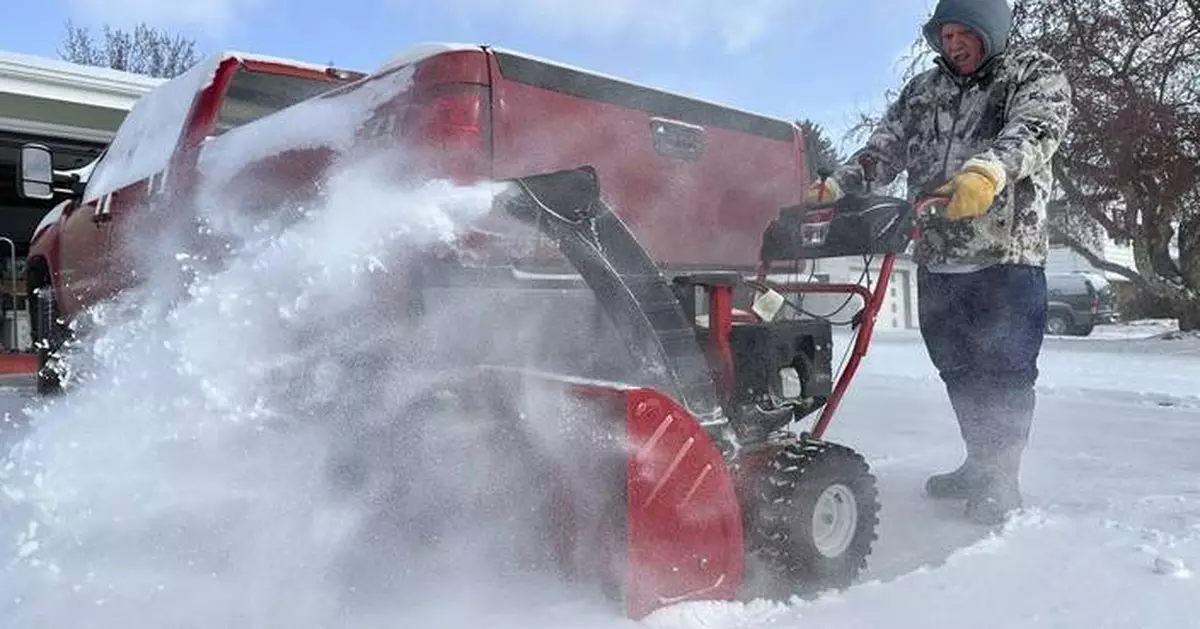 Snow, ice and strong winds make for dangerous conditions in upper Midwest