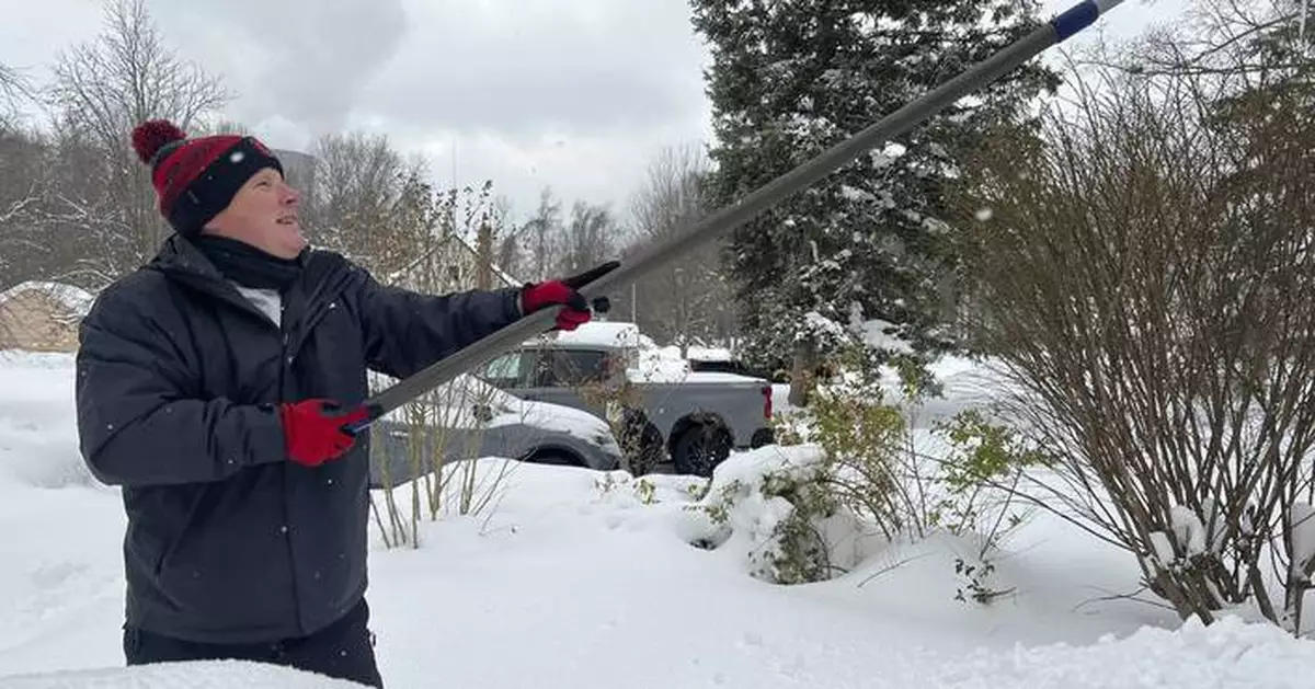 Great Lakes region braces for more snow while cleaning up after lake-effect storms