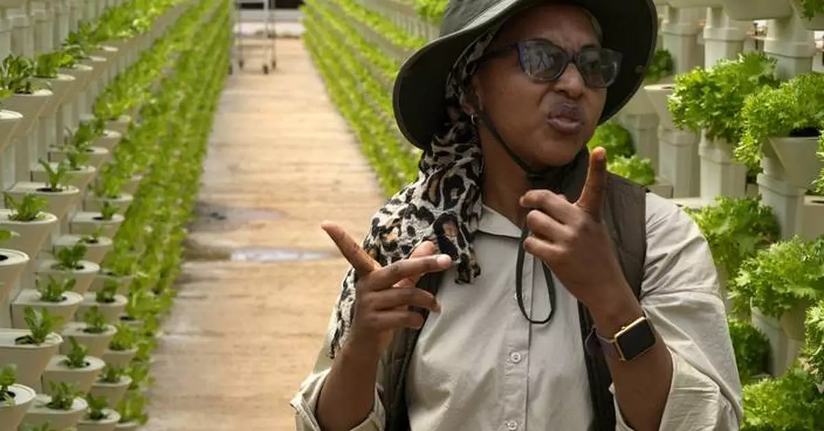 A farming project in South Africa is helping deaf people build skills and find jobs