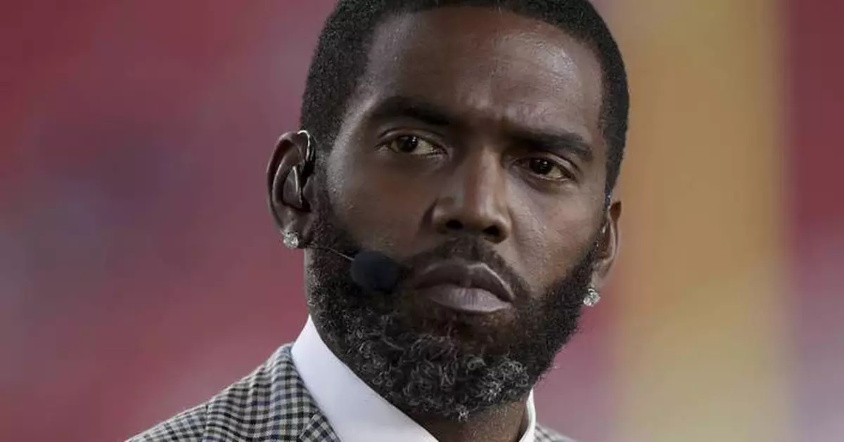 Pro Football Hall of Famer Randy Moss reveals cancer diagnosis, 6-hour surgery