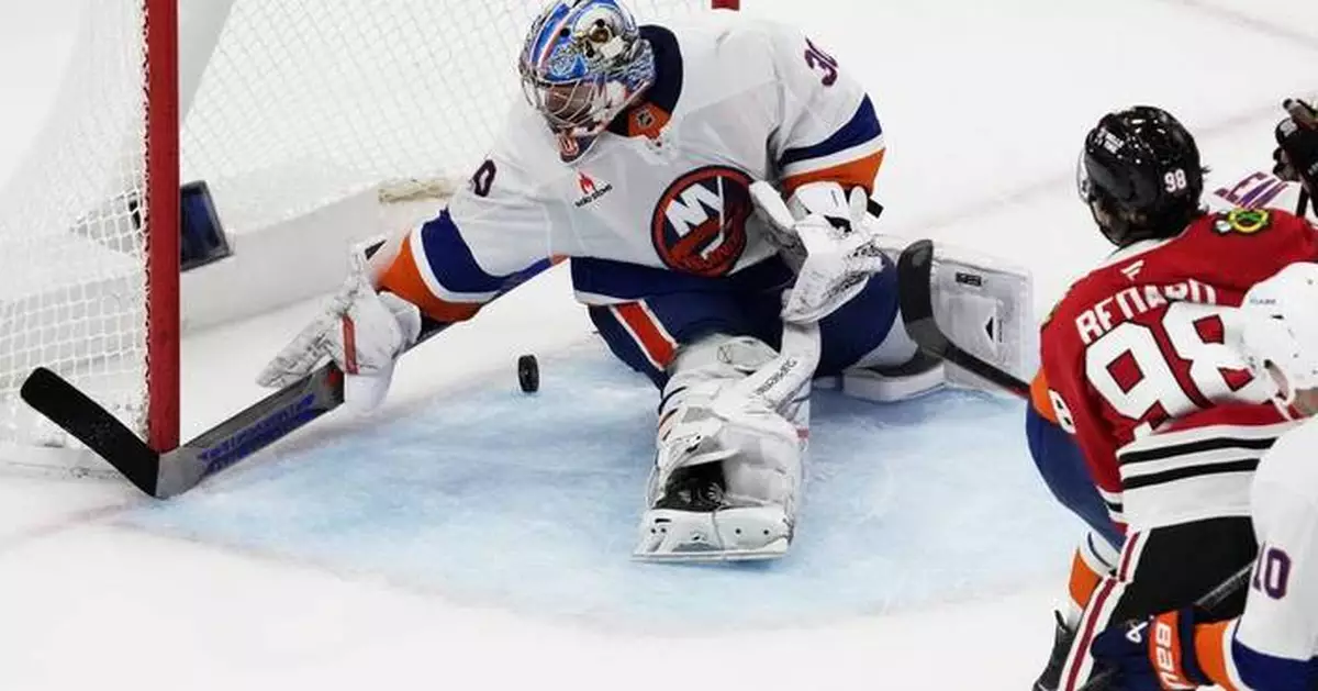 Bedard scores in 3rd period as the Blackhawks beat the Islanders 5-3