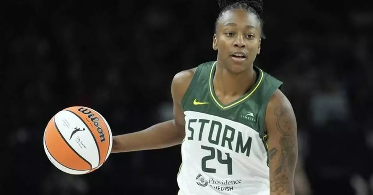 Loyd requests trade from Seattle after investigation into Storm shows no bullying, AP Source says