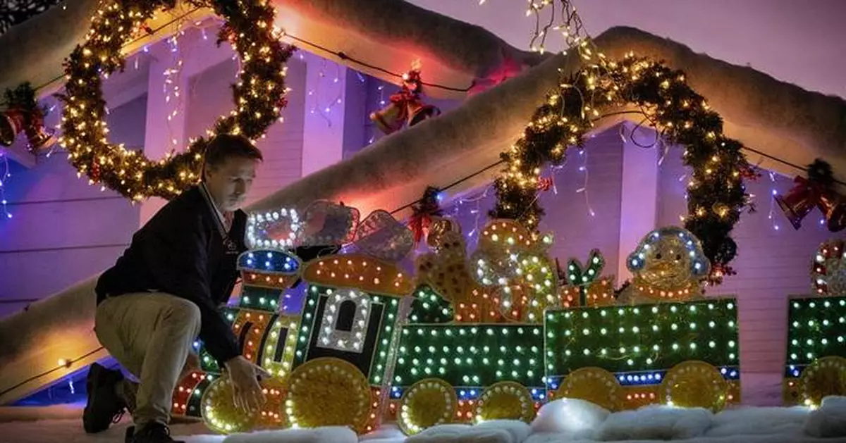 Elaborate holiday light displays are making spirits bright in a big way