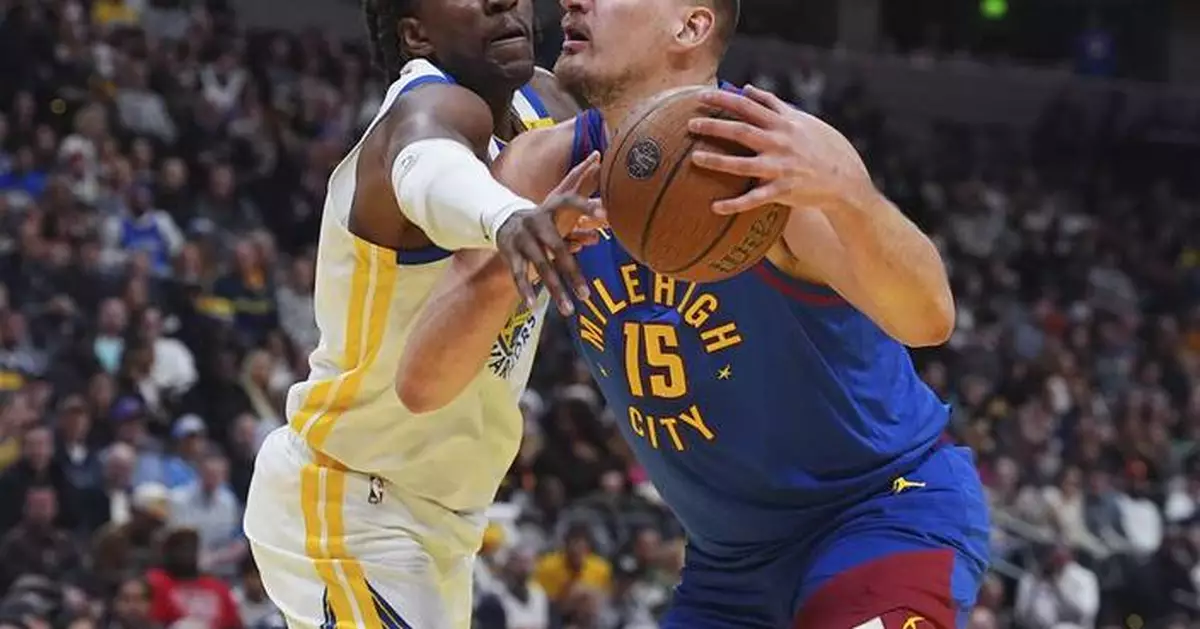 Jokic scores 38 points and helps Nuggets mount a late comeback to beat Warriors 119-115