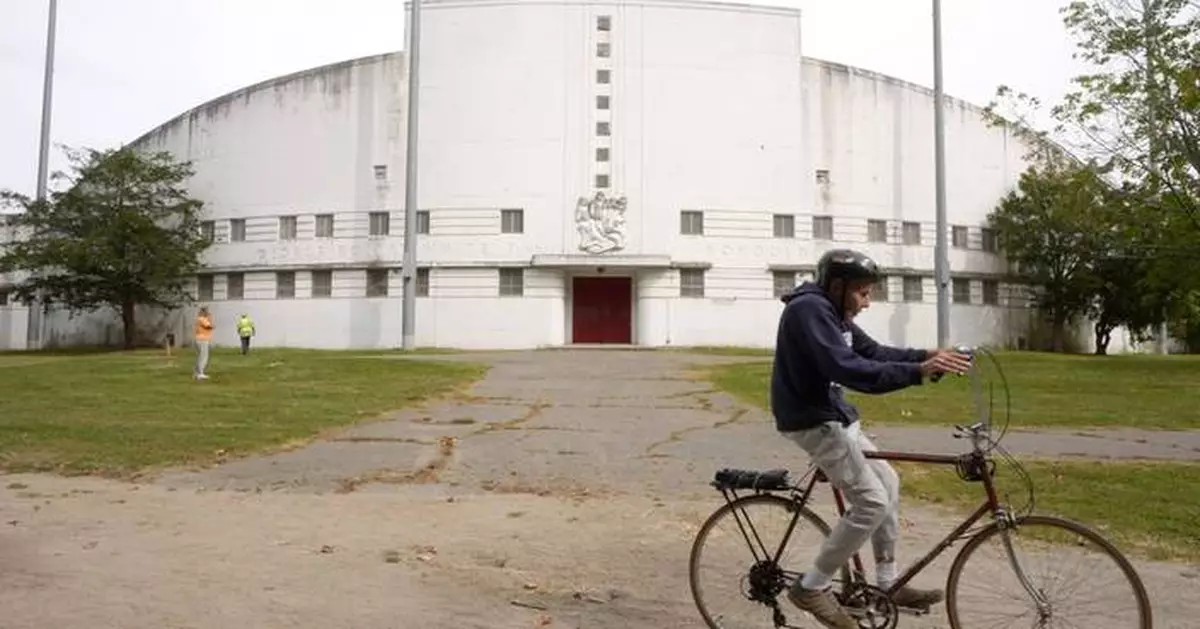 Boston plans to renovate a crumbling stadium for its new women's soccer team. Not everyone is happy