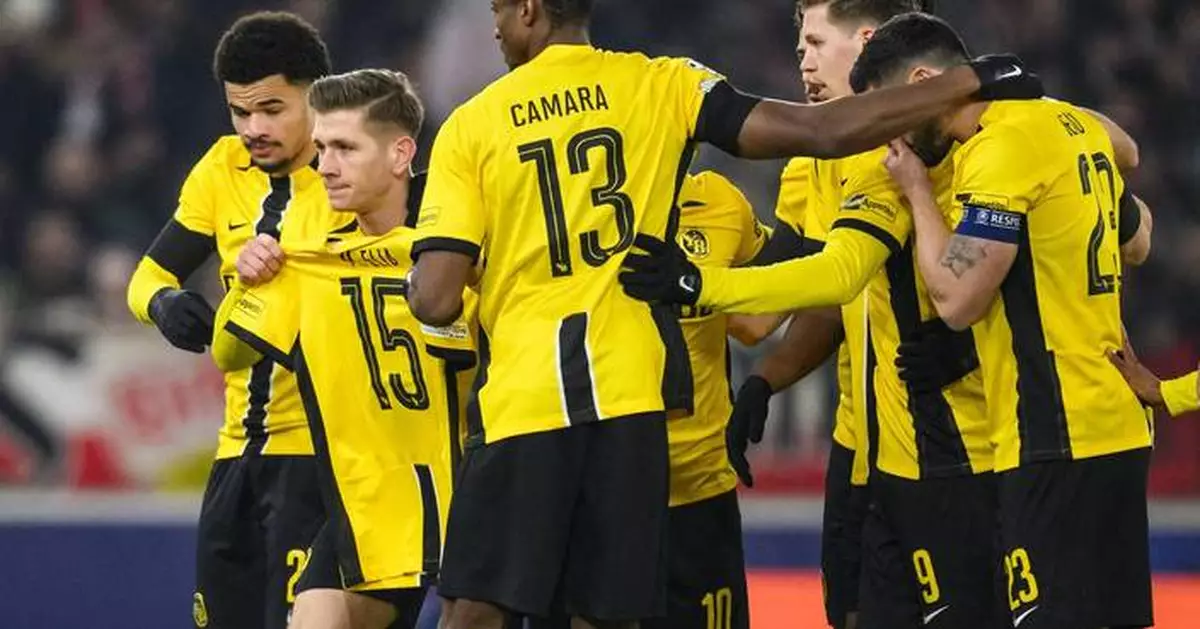 Young Boys players pay tribute to teammate Meschack Elia in Champions League game after his son died