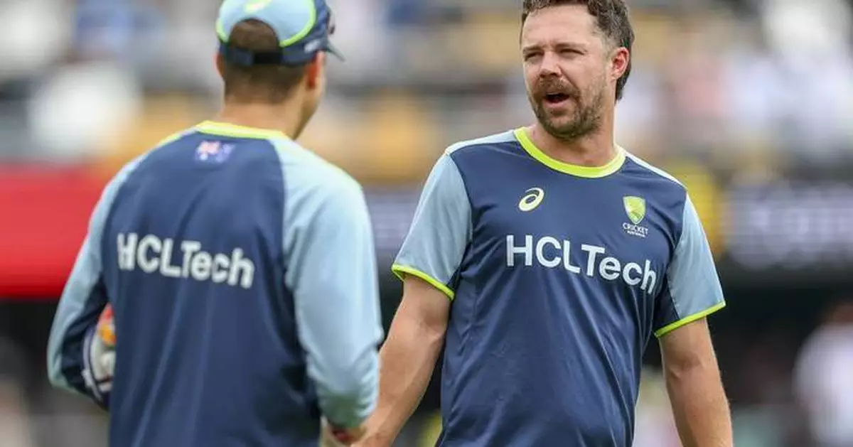 Australia 28-0 at lunch on a rainy 1st morning of the 3rd cricket test against India