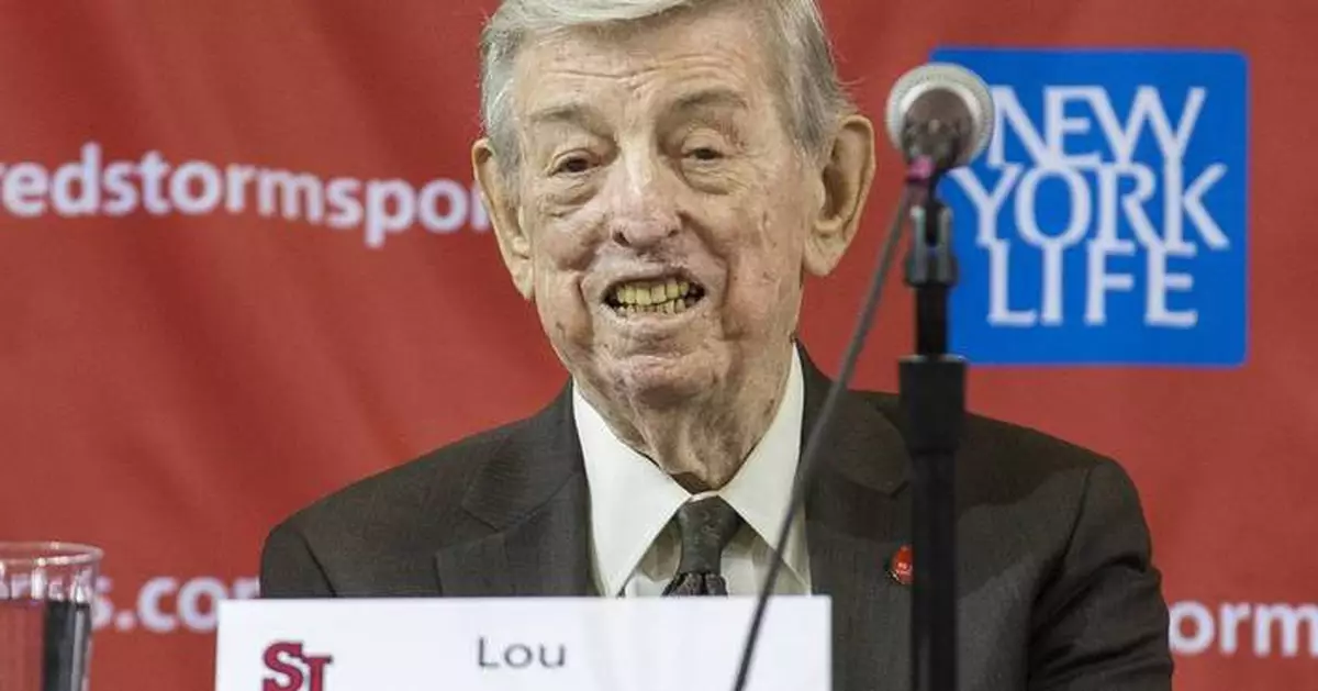 Lou Carnesecca, Hall of Fame coach who led St. John's for 24 seasons, dies at 99