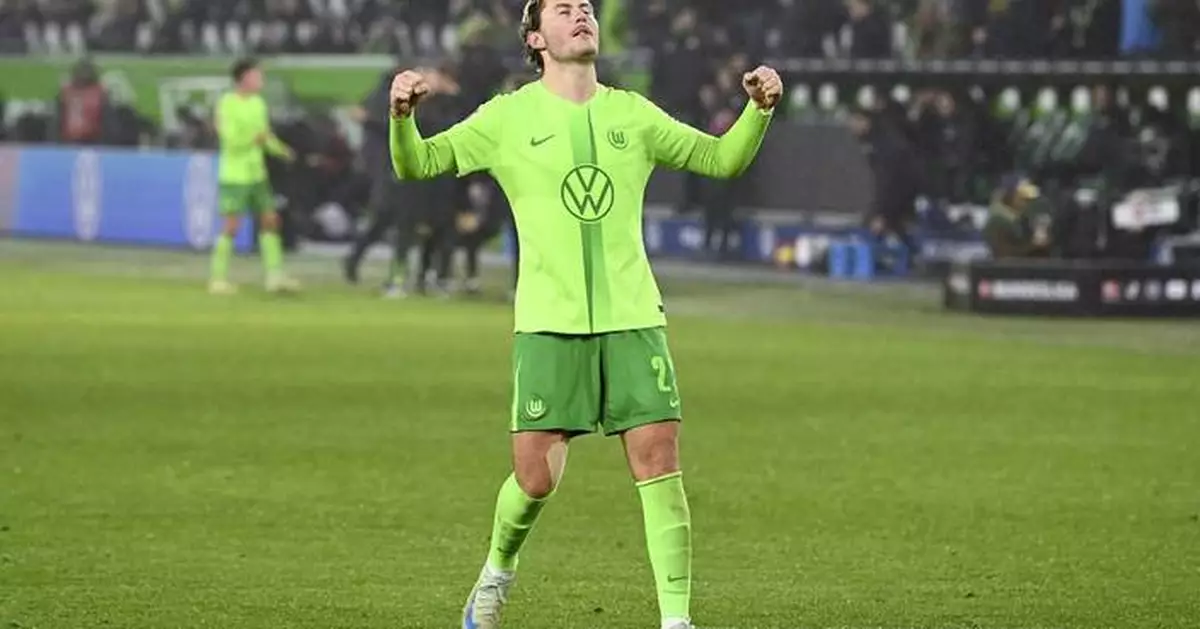 Wind powers Wolfsburg to 4-3 win after trailing Mainz three times in Bundesliga thriller
