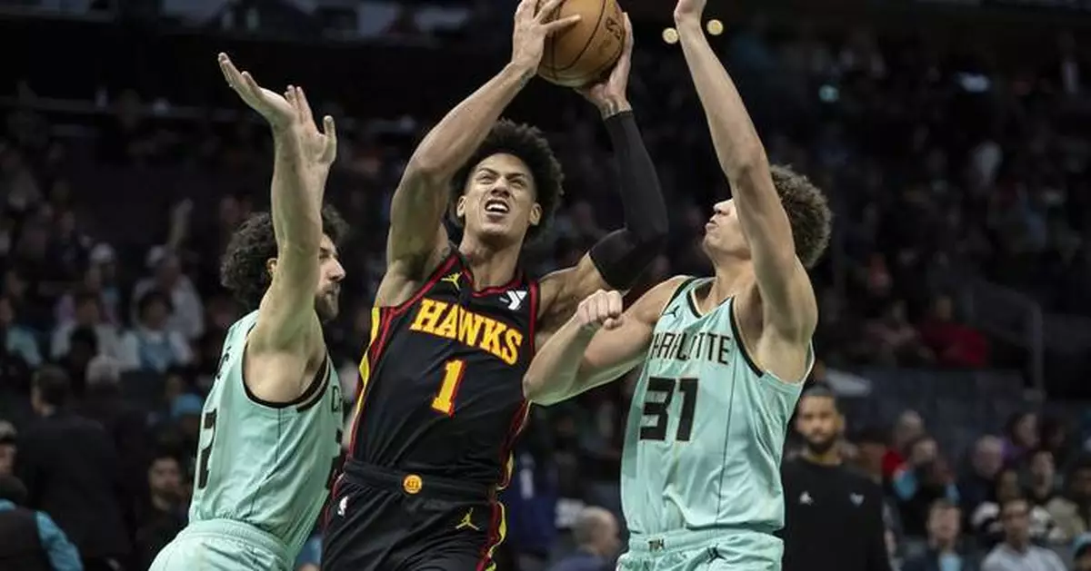 Hawks hang on to beat Hornets for 3rd straight win