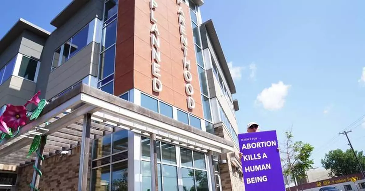 Minneapolis softens law on obstructing abortion clinics in response to free-speech lawsuit