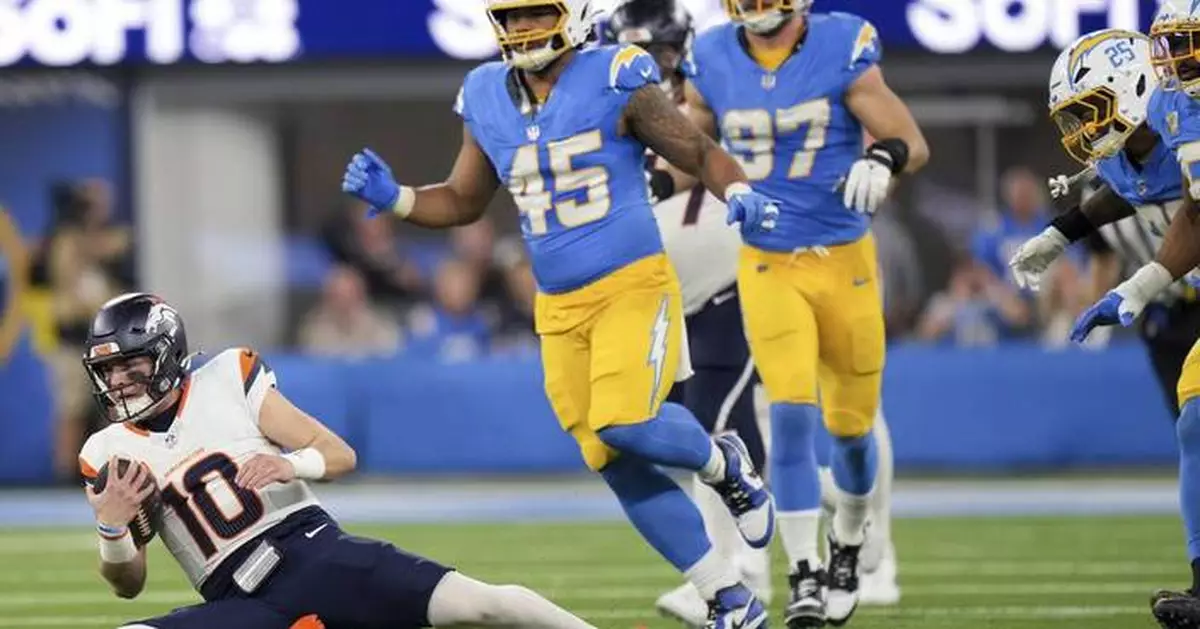 Chargers defense, coordinator Jesse Minter find their confidence after 6 poor quarters