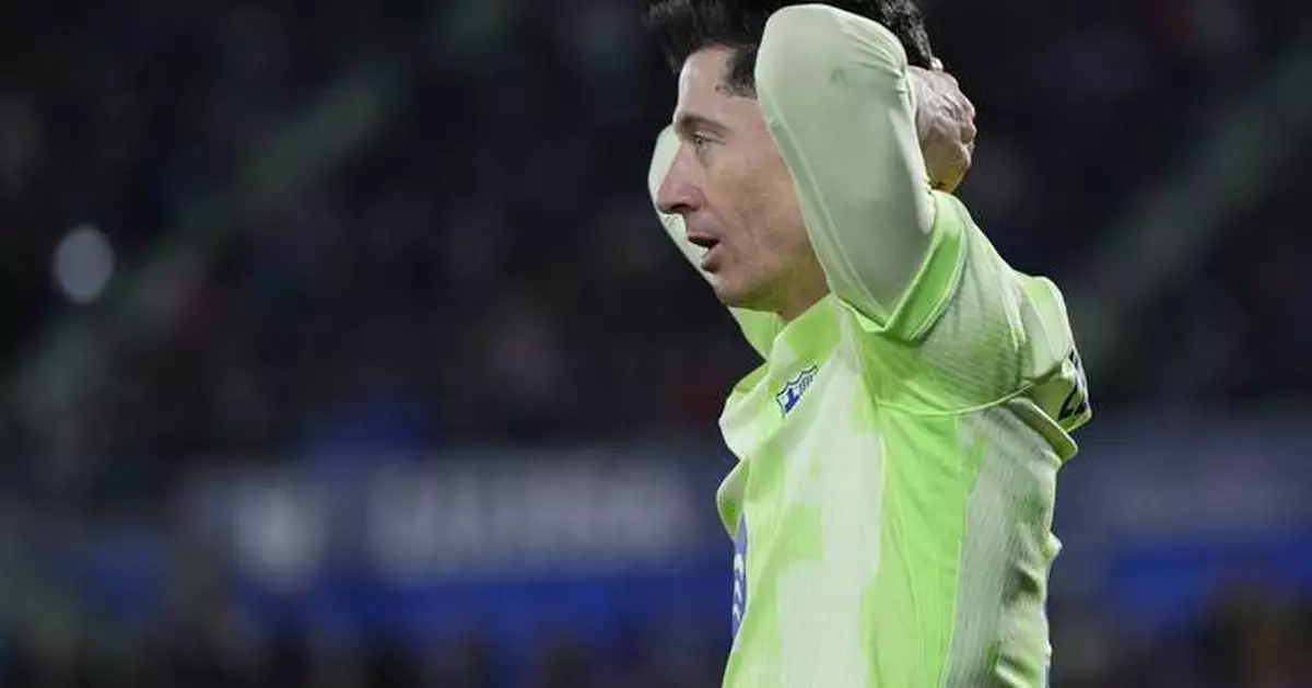 Barcelona again held to draw at Getafe, Griezmann misses penalty as Atletico's win streak ends