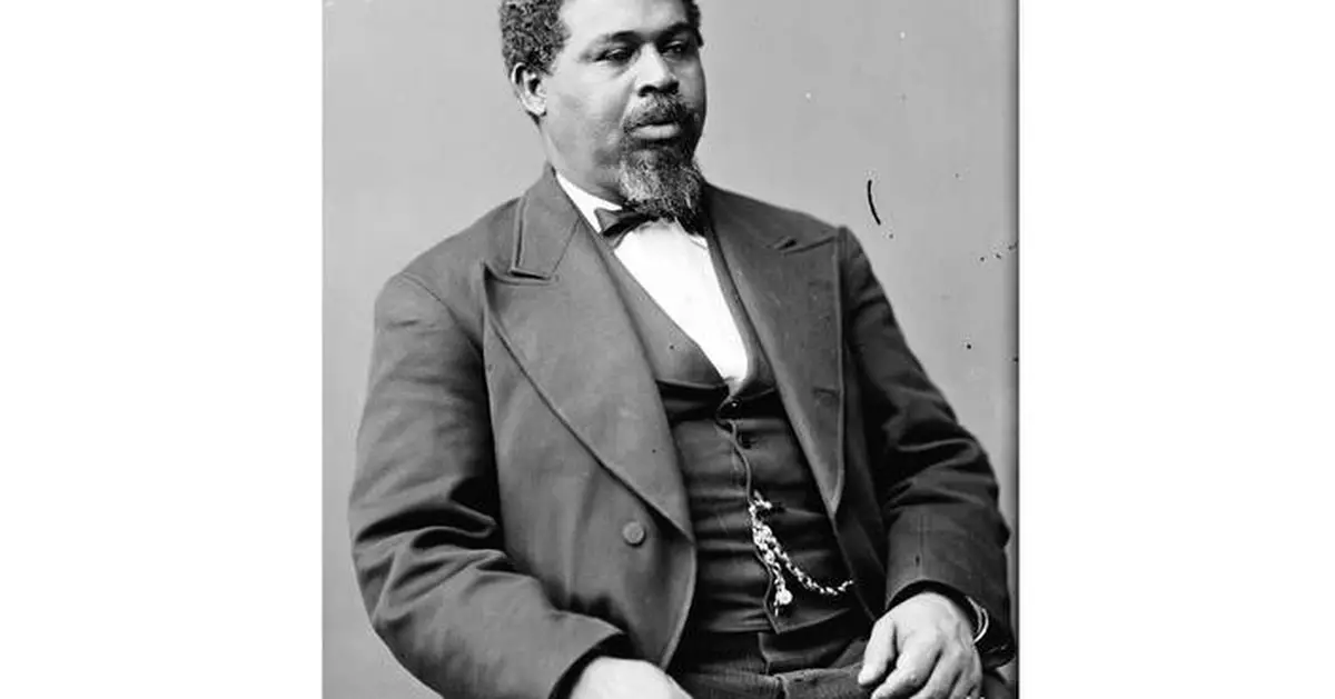 South Carolina statue honoring Black hero Robert Smalls will stare down a segregationist