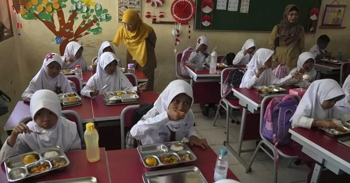 Indonesia launches free meals program to feed children and pregnant women to fight malnutrition