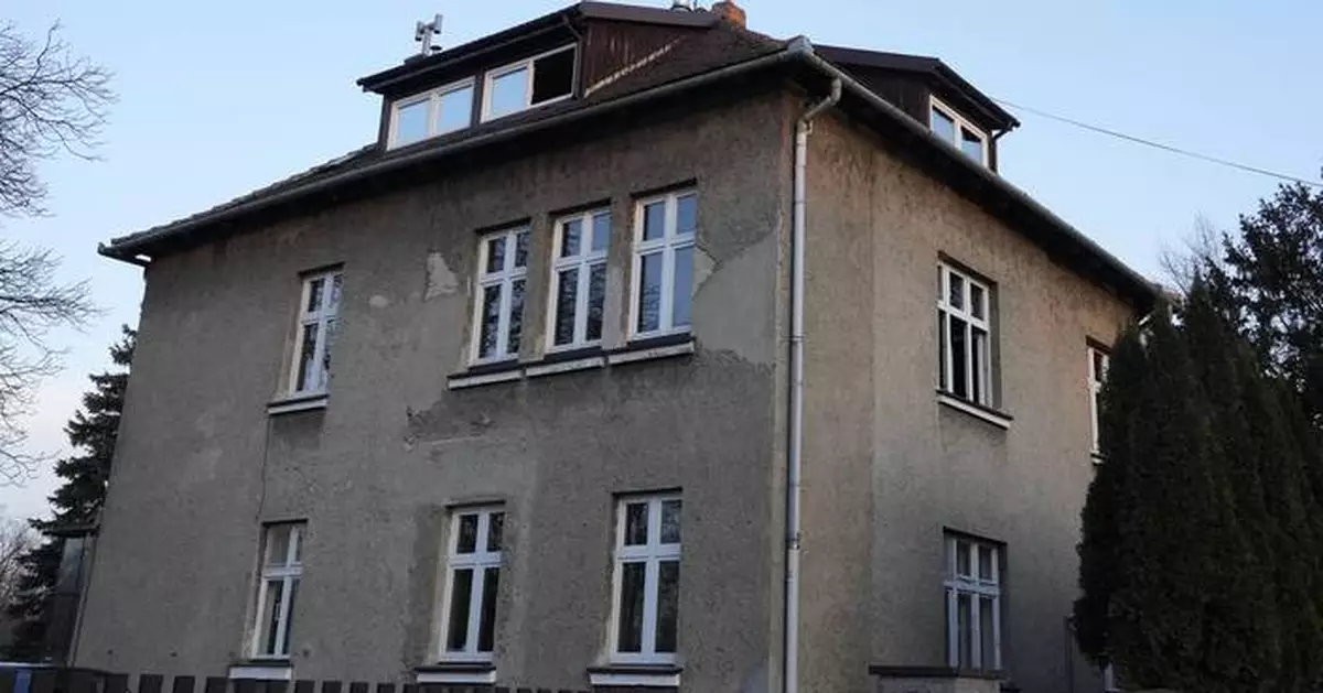 Anti-extremism center opens in former house of Auschwitz commandant Rudolf Höss