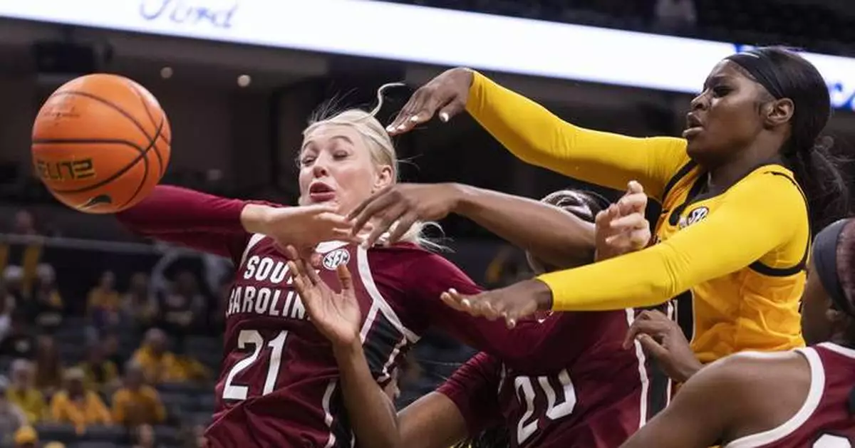 Fulwiley scores 17, No. 2 South Carolina uses 17-0 second-half run to beat Missouri, 83-52