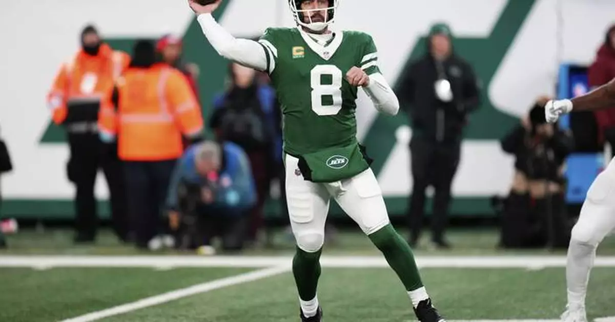 Jets' Aaron Rodgers becomes the NFL's 5th player to throw 500 regular-season TD passes