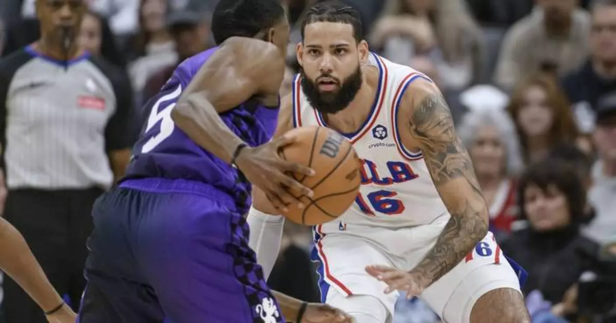 Fox scores 35 and Kings close with 15-0 surge to rally past 76ers for 113-107 win