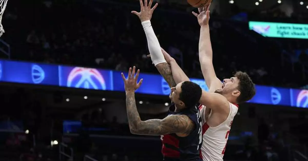 Green scores 22 of his 29 in 3rd quarter as Rockets down Wizards 135-112