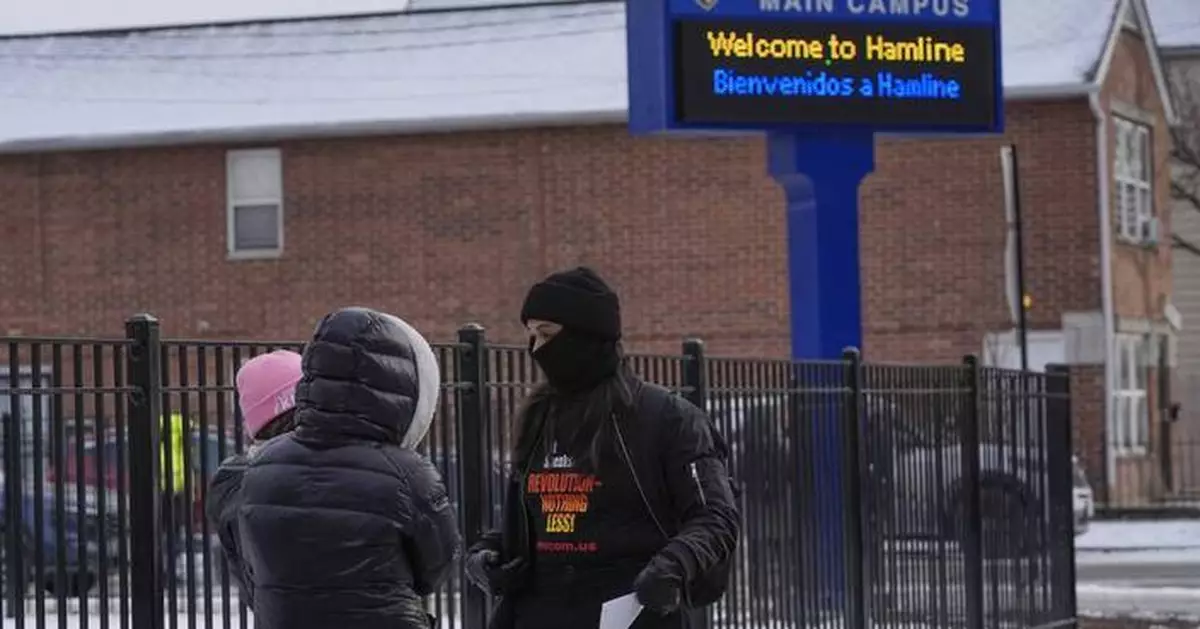 Secret Service agents, not ICE, visited Chicago school, officials say amid deportation fears