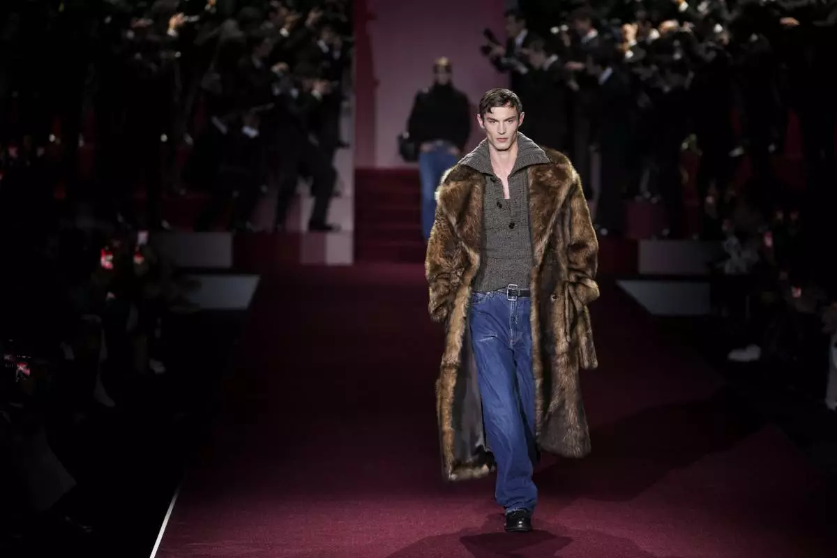 A model wears a creation part of the men's Dolce &amp; Gabbana Fall-Winter 2025-2026 collection, that was presented in Milan, Italy, Saturday, Jan. 18, 2025. (AP Photo/Luca Bruno)