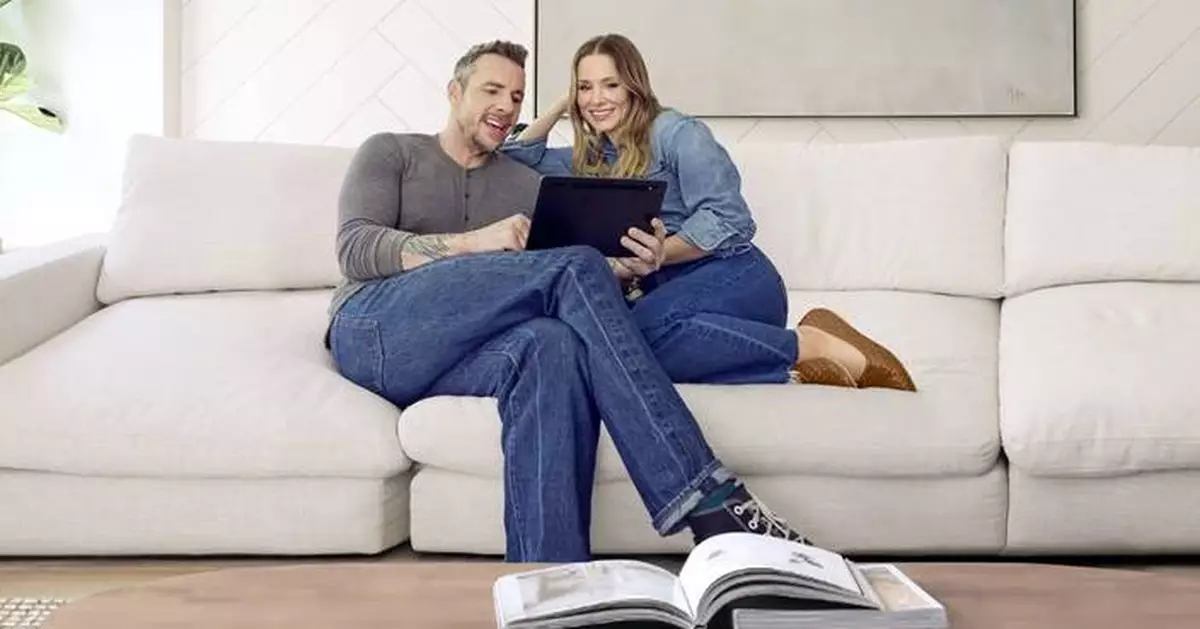 Carvana’s New Campaign Highlights Convenience of its Online Car Buying Experience with Kristen Bell and Dax Shepard