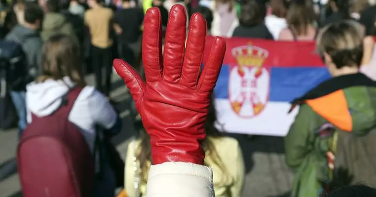 Serbian farmers join striking university students' 24-hour traffic blockade in Belgrade