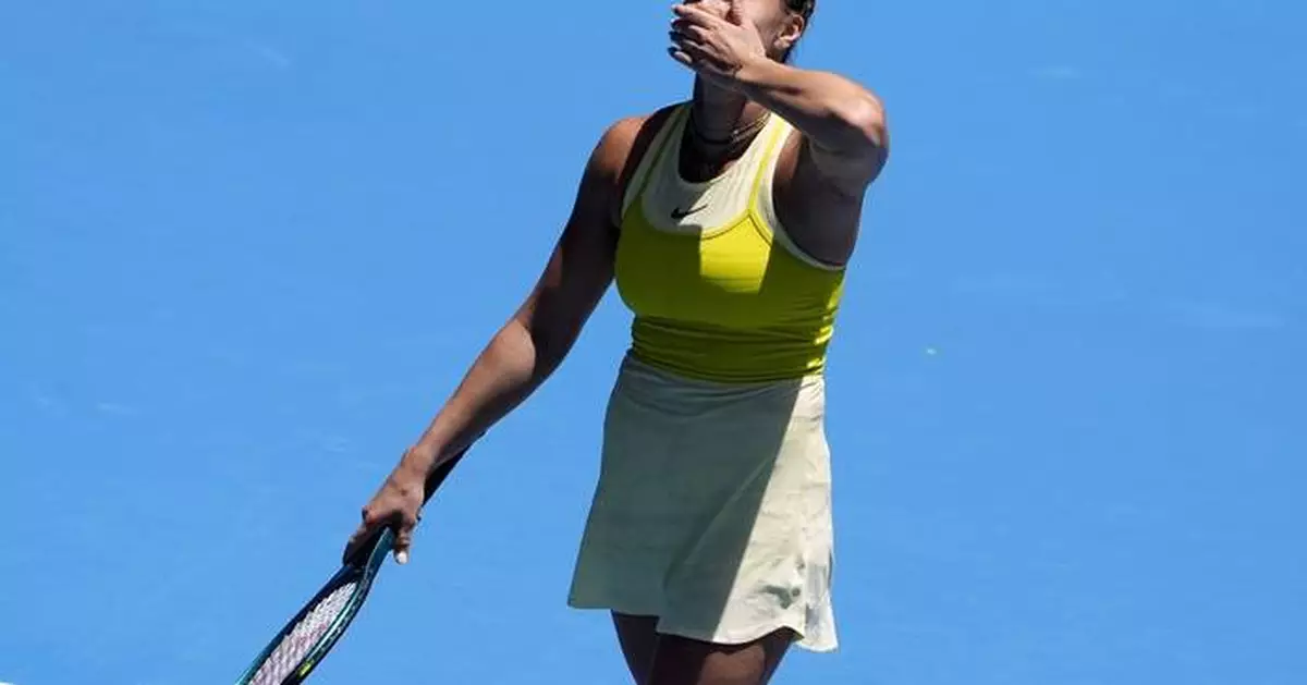 Coco Gauff and Aryna Sabalenka move closer to an Australian Open rematch. Djokovic and Alcaraz win