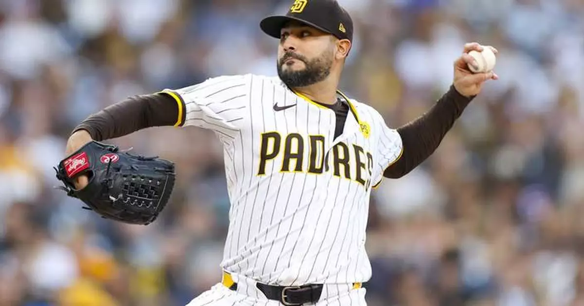 LHP Martín Pérez agrees to 1-year contract with the Chicago White Sox, AP source says