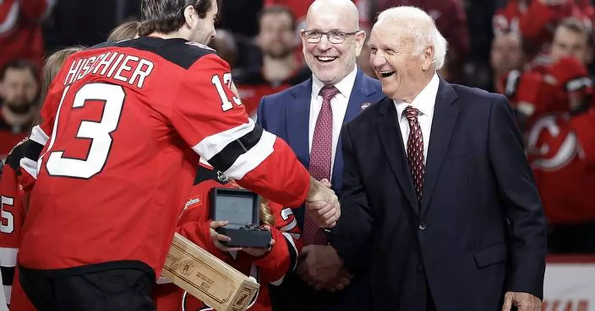 Devils honor former Stanley Cup-winning coach Jacques Lemaire