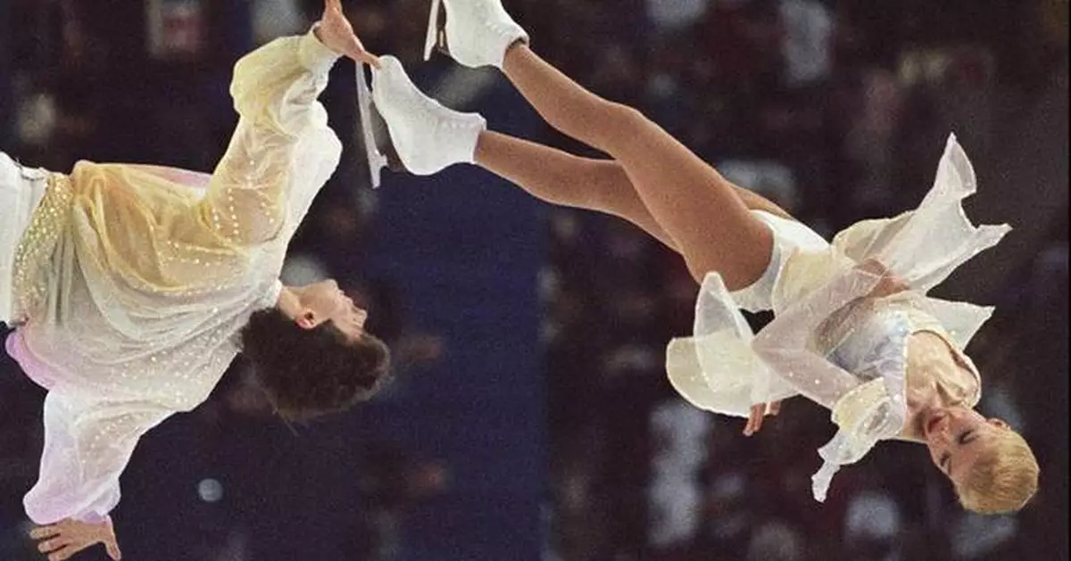 Teen figure skaters and their coaches, group of hunters and students among victims of air crash