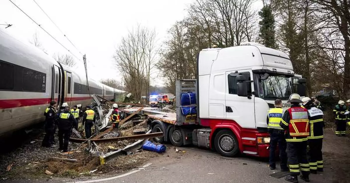 1 dead and 25 injured after a high-speed train and a truck collide in Germany